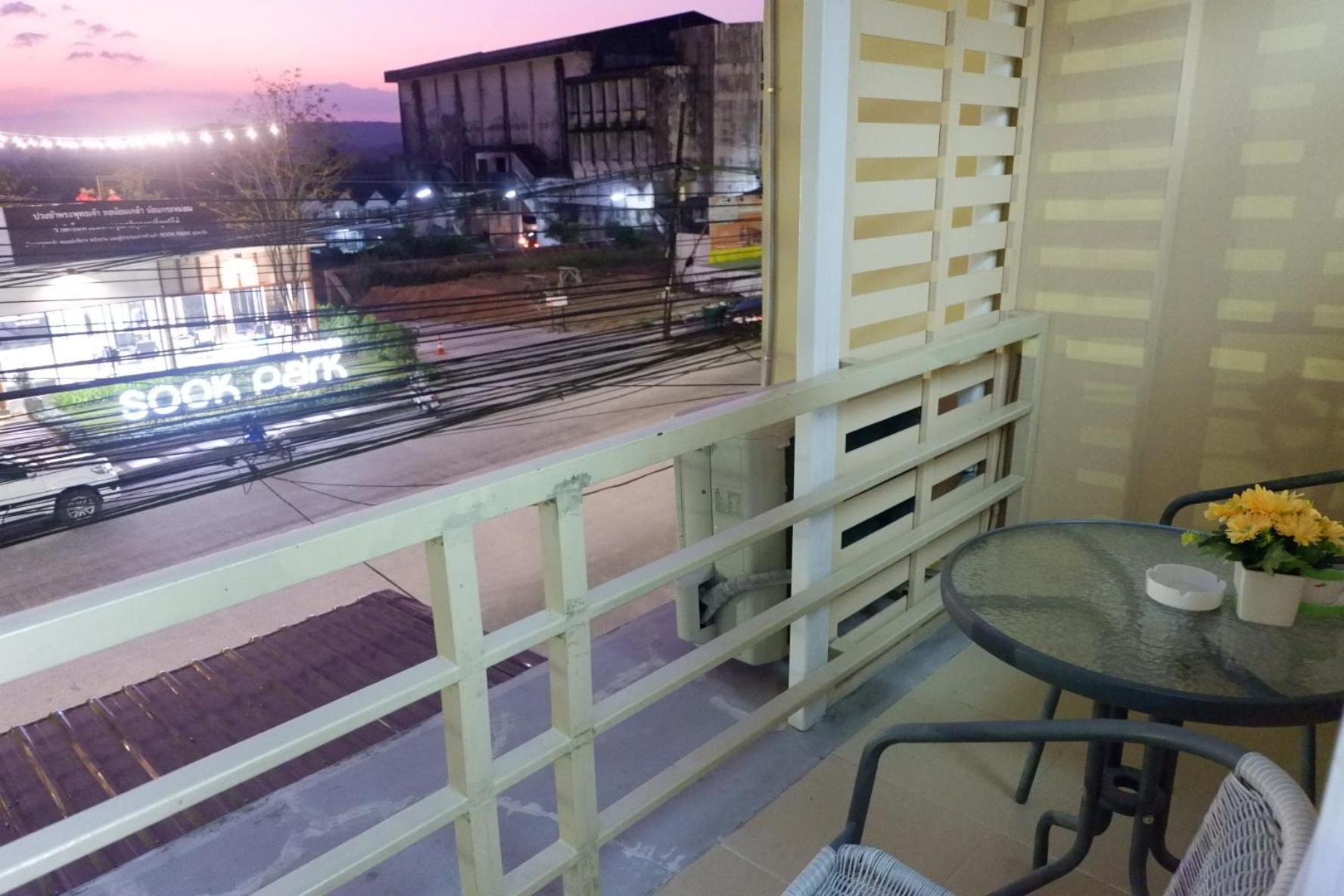 Ranong Backpacker'S Hostel (Adults Only) Exteriör bild